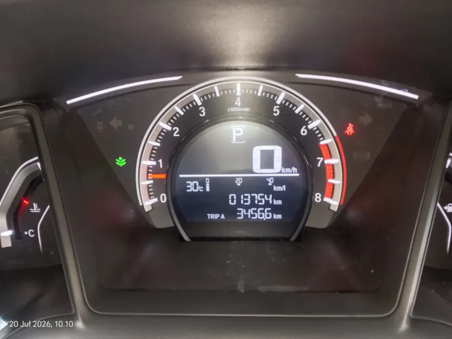 Foto Mobil Bekas Odometer Honda Civic 1.5 Turbo tahun 2018