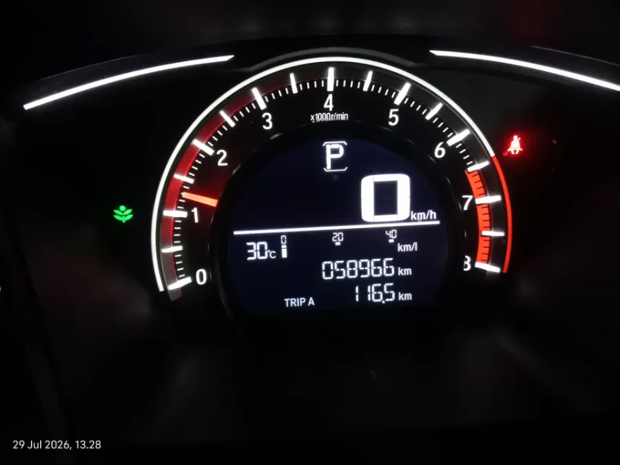 Foto Mobil Bekas Odometer Honda Civic 1.5 Turbo tahun 2018