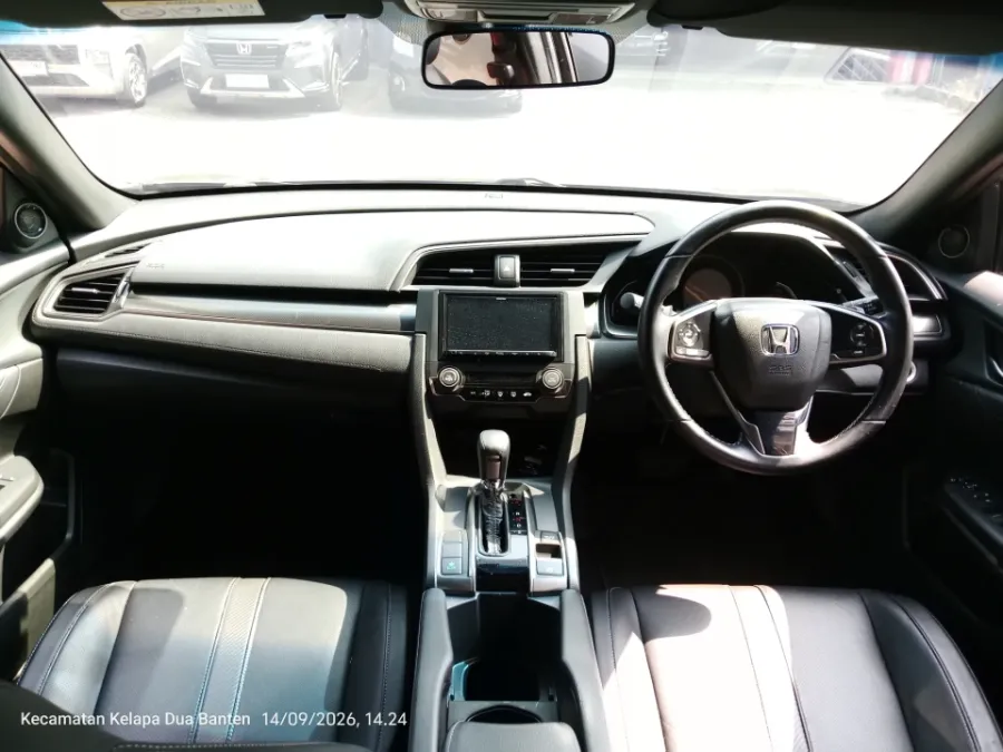 Foto Mobil Bekas Dashboard Honda Civic 1.5 Turbo tahun 2019