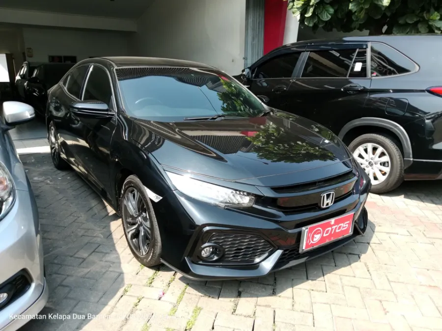 Foto Mobil Bekas Kanan Depan Honda Civic 1.5 Turbo tahun 2019