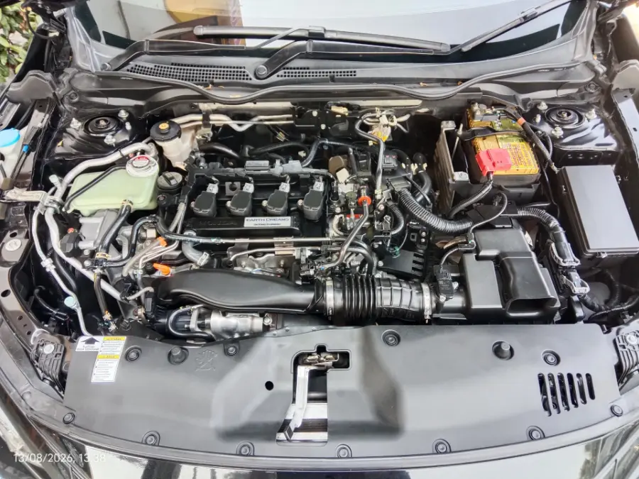 Foto Mobil Bekas Mesin Honda Civic 1.5 Turbo tahun 2019