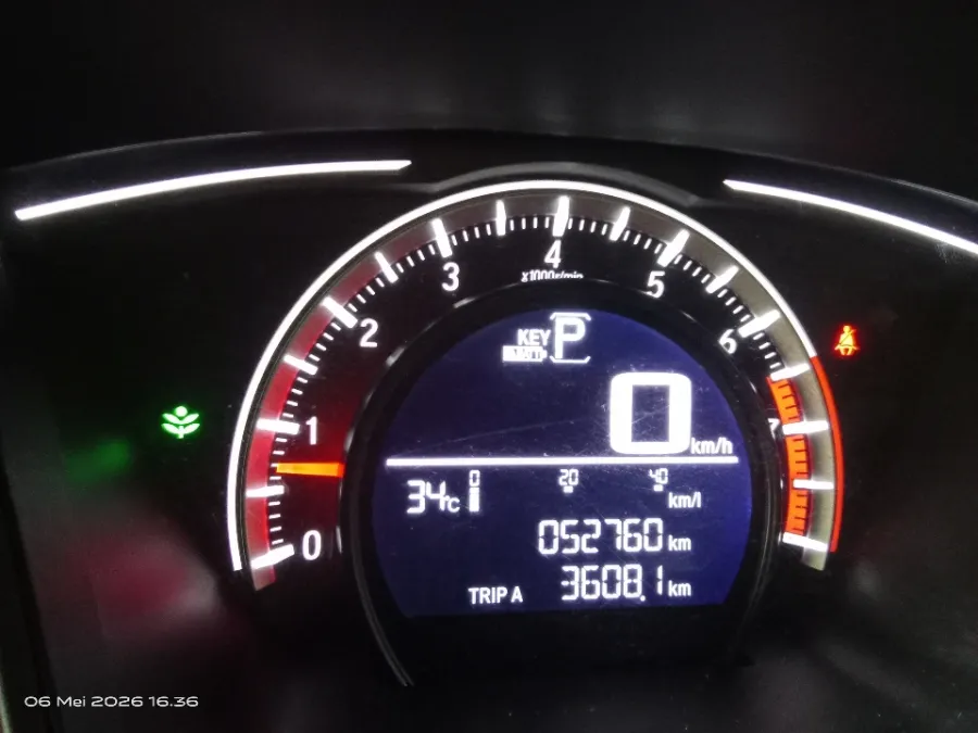 Foto Mobil Bekas Odometer Honda Civic 1.5 Turbo tahun 2019