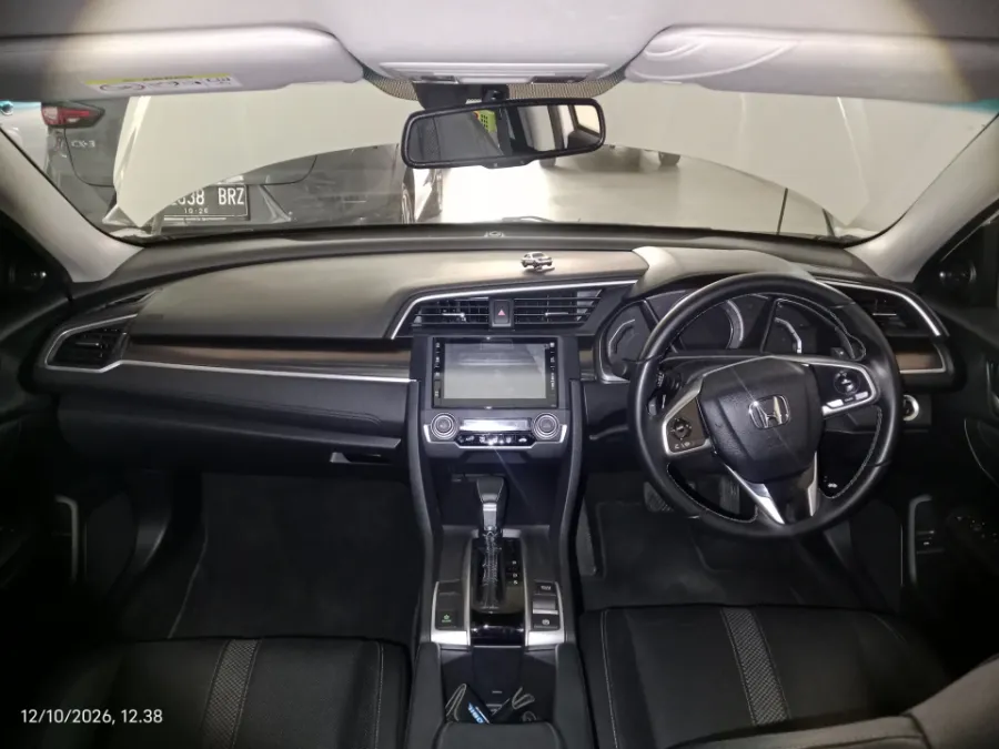 Foto Mobil Bekas Dashboard Honda Civic 1.5 Turbo tahun 2020