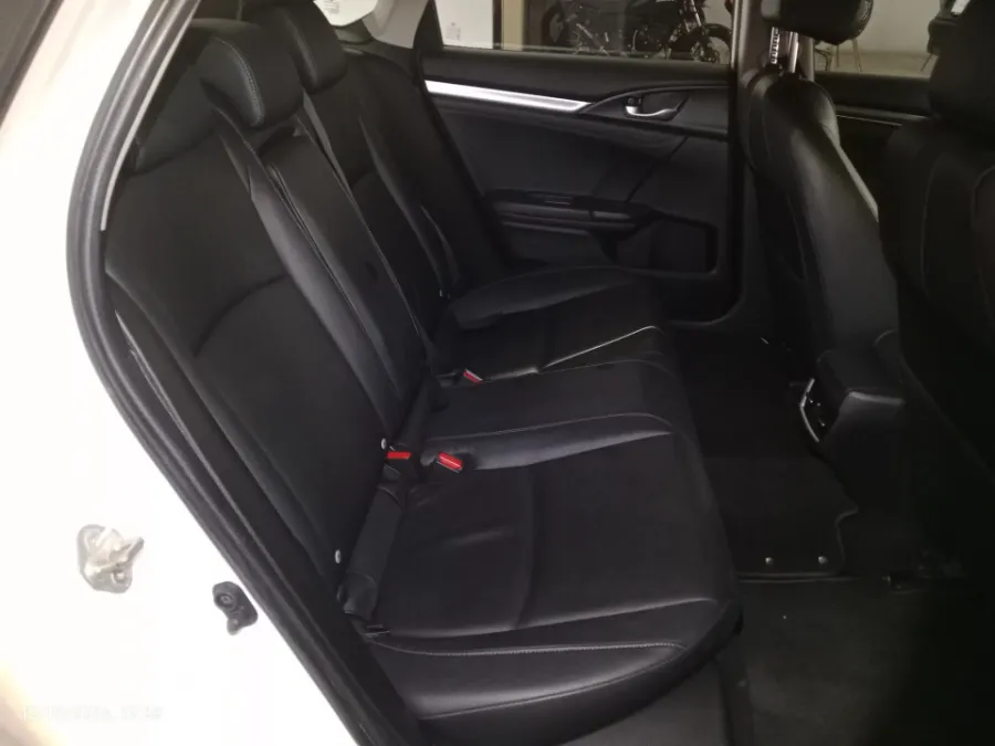 Foto Mobil Bekas Kabin Belakang Honda Civic 1.5 Turbo tahun 2020