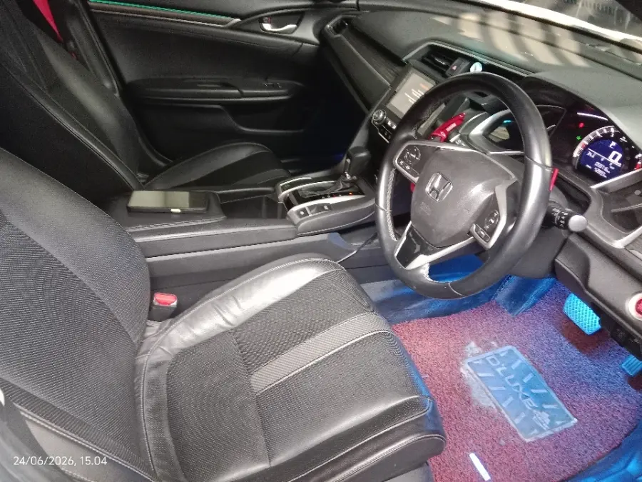 Foto Mobil Bekas Kabin Depan Honda Civic 1.5 Turbo tahun 2020