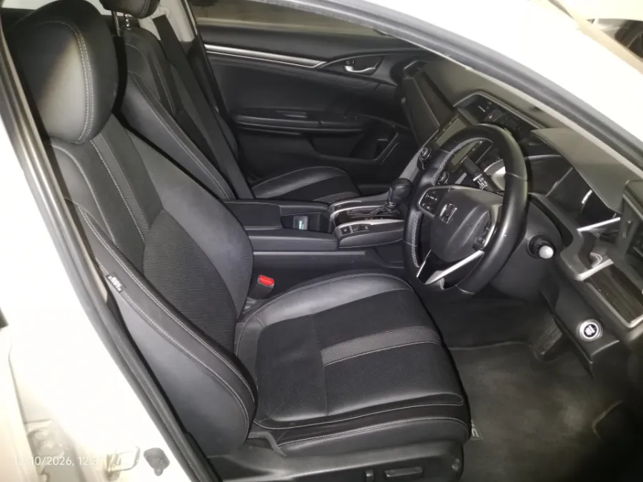 Foto Mobil Bekas Kabin Depan Honda Civic 1.5 Turbo tahun 2020