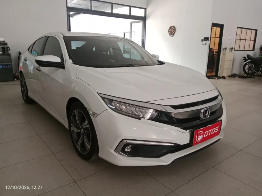 Foto Mobil Bekas Kanan Depan Honda Civic 1.5 Turbo tahun 2020