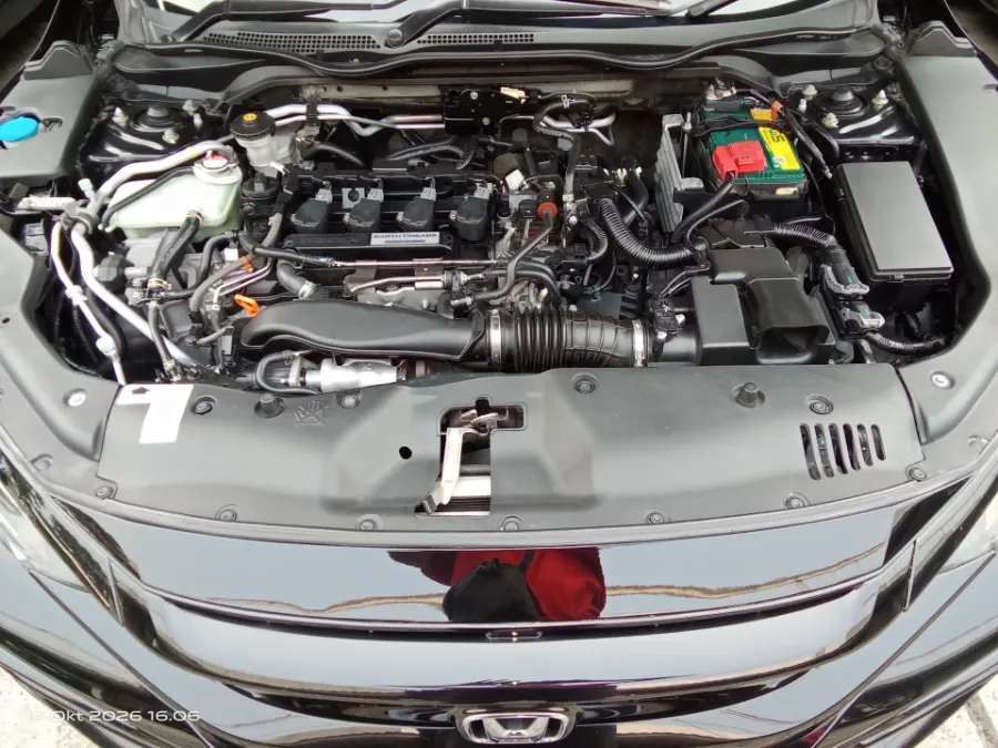 Foto Mobil Bekas Mesin Honda Civic 1.5 Turbo tahun 2021