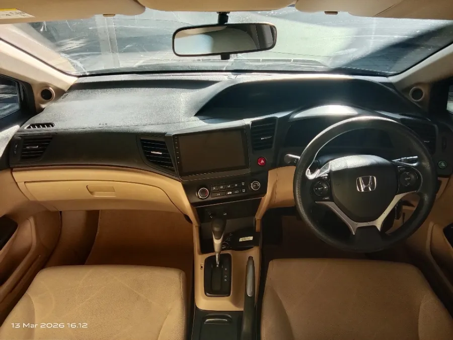 Foto Mobil Bekas Dashboard Honda Civic 1.8 FB tahun 2015