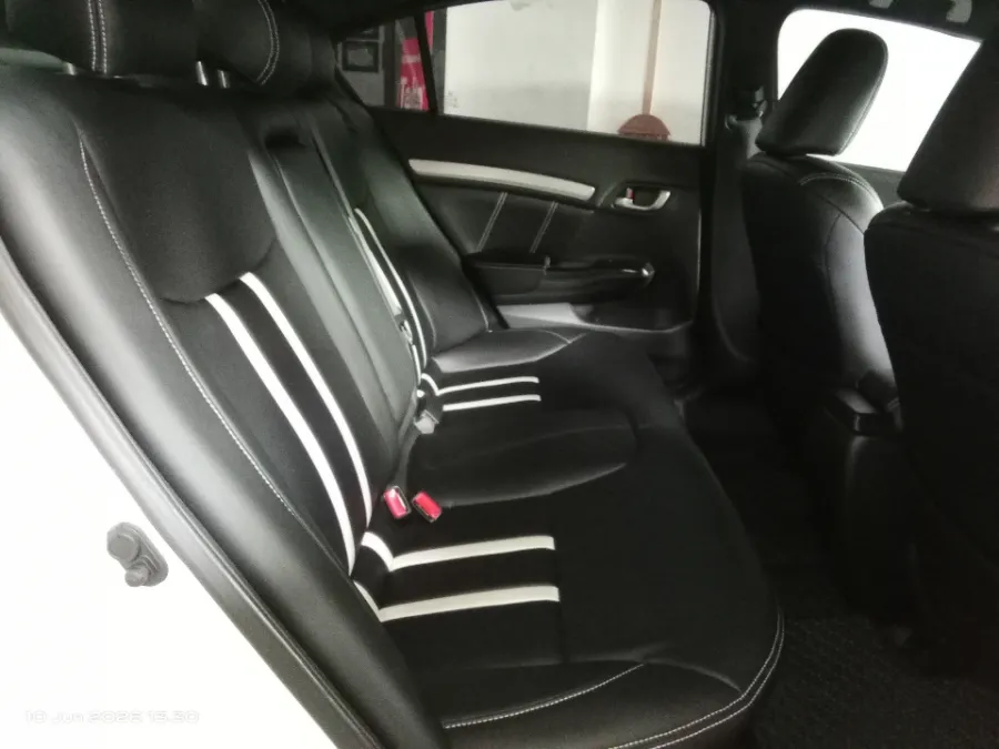 Foto Mobil Bekas Kabin Belakang Honda Civic 2.0 FB tahun 2012
