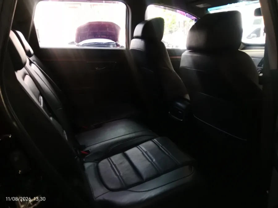 Foto Mobil Bekas Kabin Belakang Honda CR-V 1.5 tahun 2017