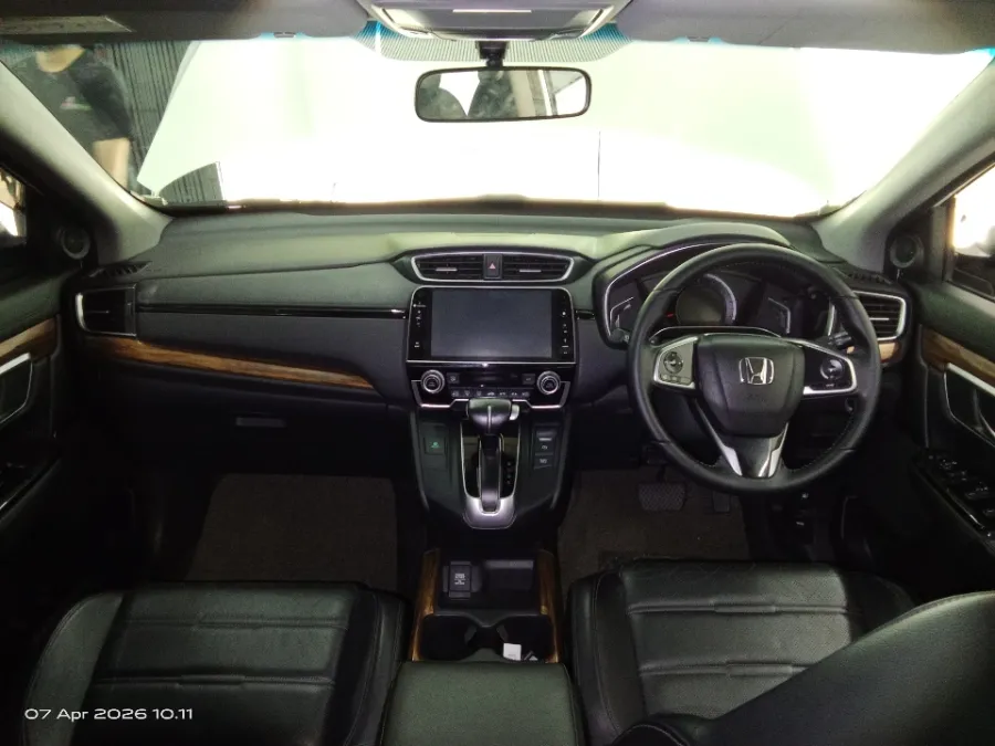 Foto Mobil Bekas Dashboard Honda CR-V 1.5 tahun 2018