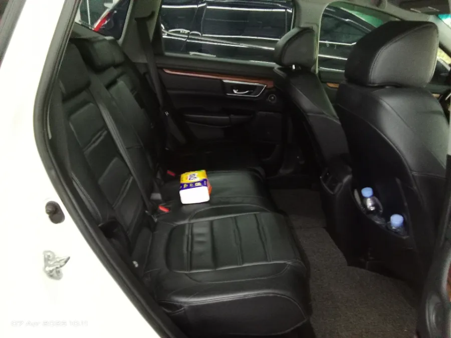 Foto Mobil Bekas Kabin Belakang Honda CR-V 1.5 tahun 2018
