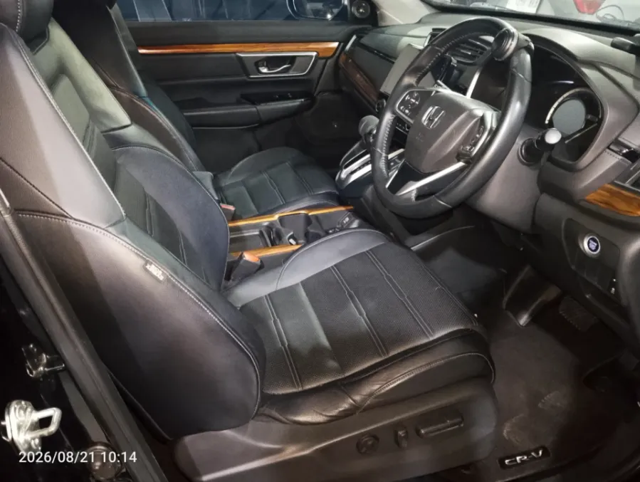 Foto Mobil Bekas Kabin Depan Honda CR-V 1.5 Prestige tahun 2018