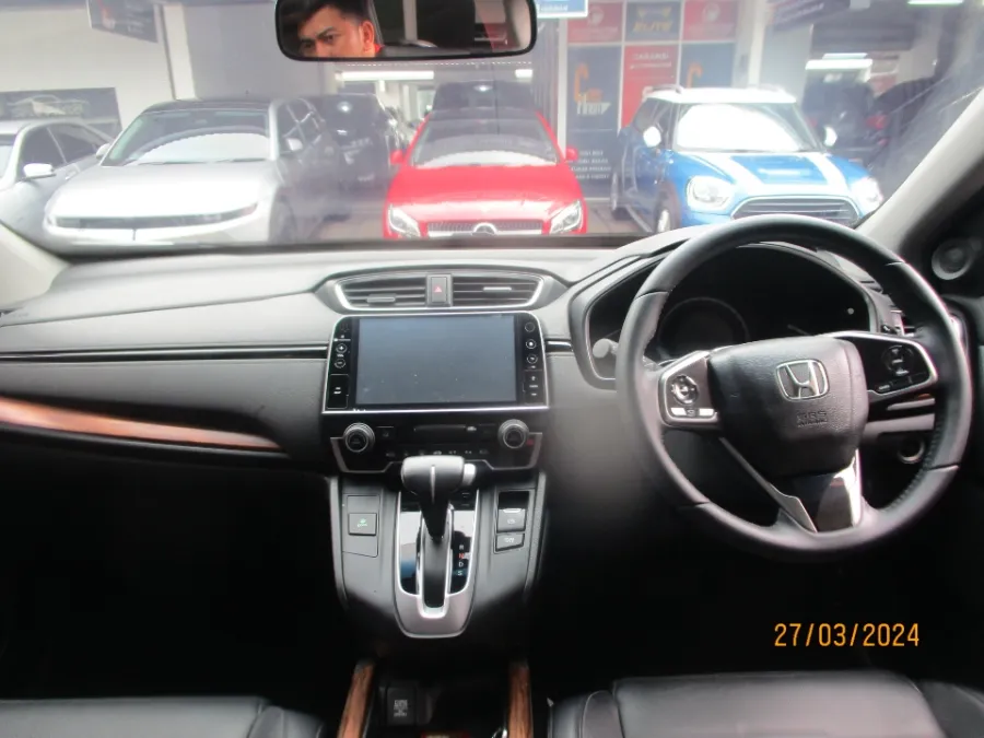 Foto Mobil Bekas Dashboard Honda CR-V 1.5 Prestige tahun 2019