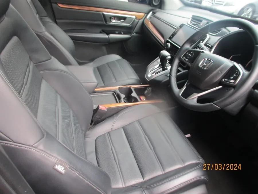 Foto Mobil Bekas Kabin Depan Honda CR-V 1.5 Prestige tahun 2019