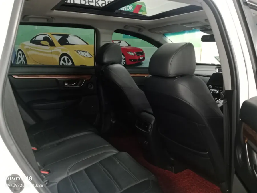 Foto Mobil Bekas Kabin Belakang Honda CR-V 1.5 Prestige tahun 2021