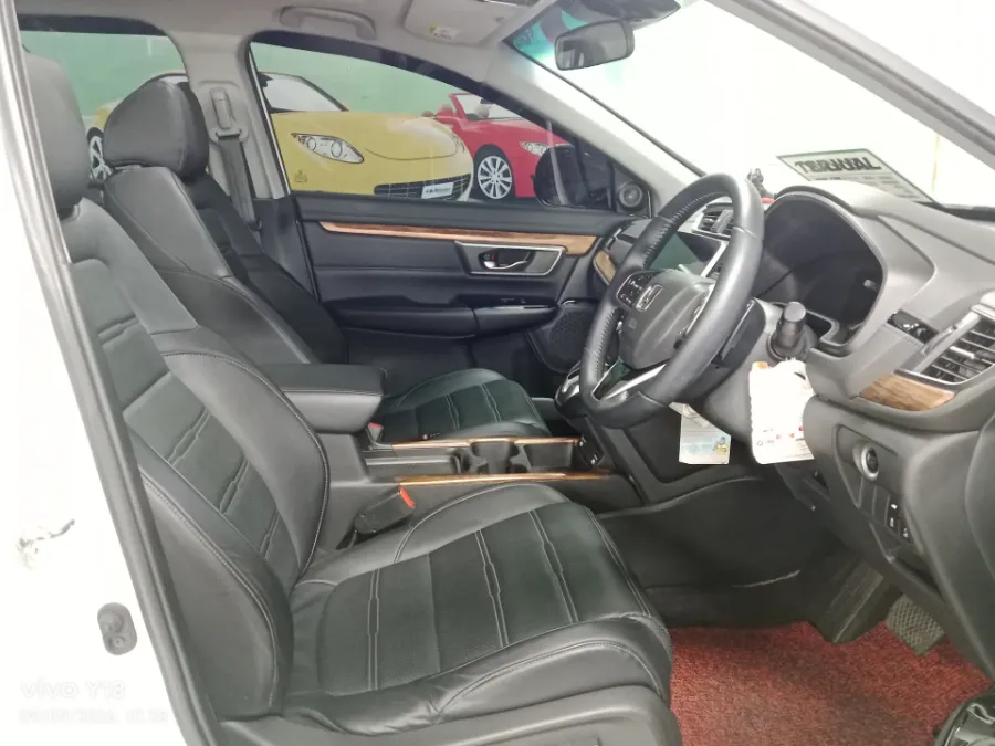 Foto Mobil Bekas Kabin Depan Honda CR-V 1.5 Prestige tahun 2021