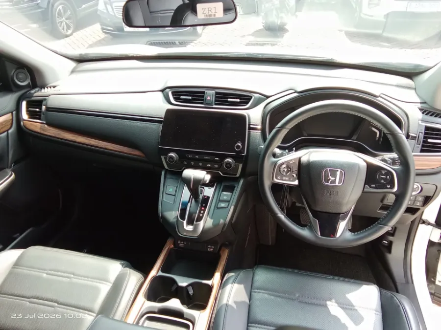 Foto Mobil Bekas Dashboard Honda CR-V 1.5 Prestige tahun 2022