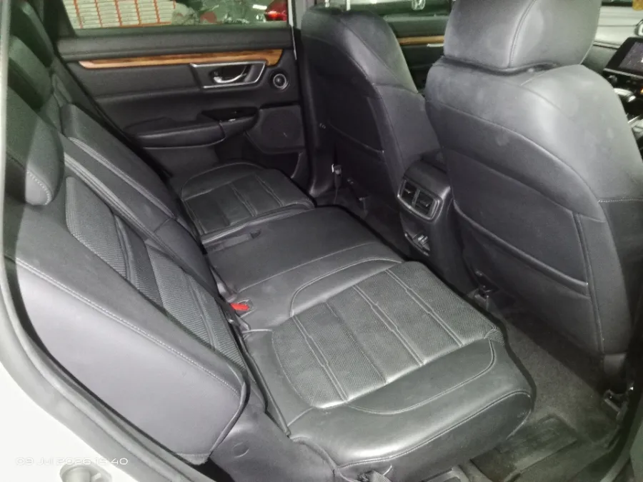 Foto Mobil Bekas Kabin Belakang Honda CR-V 1.5 Prestige tahun 2022