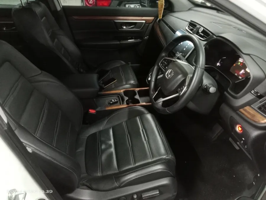Foto Mobil Bekas Kabin Depan Honda CR-V 1.5 Prestige tahun 2022