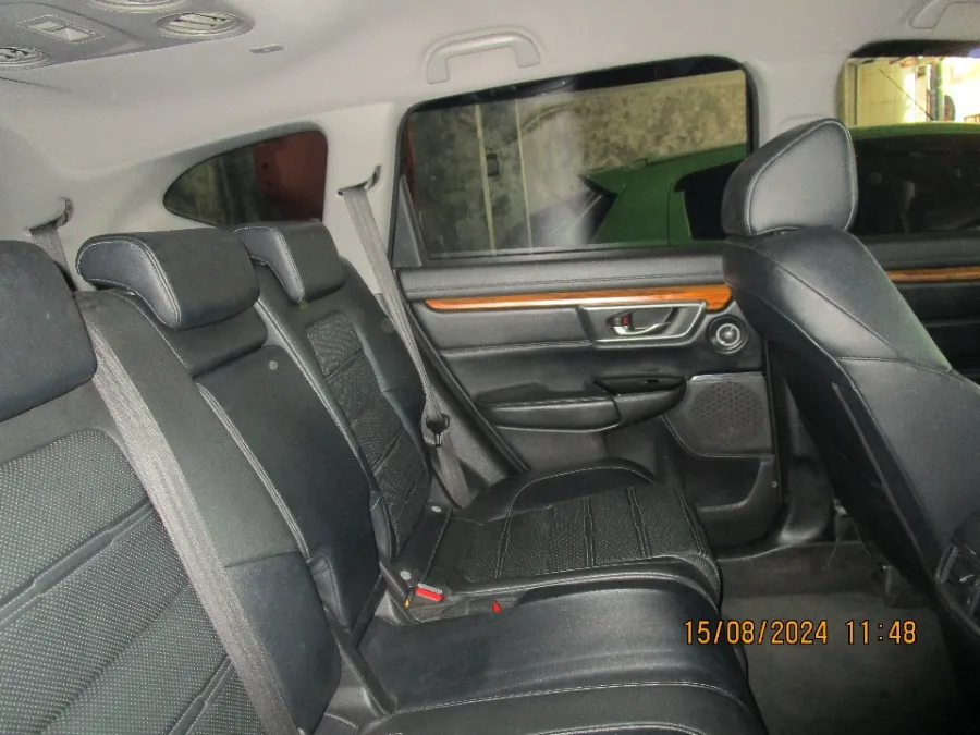 Foto Mobil Bekas Kabin Belakang Honda CR-V 1.5 Turbo tahun 2017