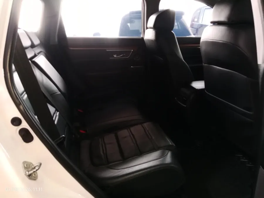 Foto Mobil Bekas Kabin Belakang Honda CR-V 1.5 Turbo tahun 2017