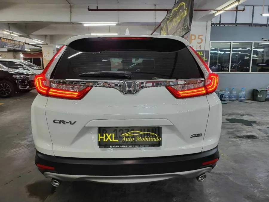 Foto Mobil Bekas Tampak Belakang Honda CR-V 1.5 Turbo tahun 2018