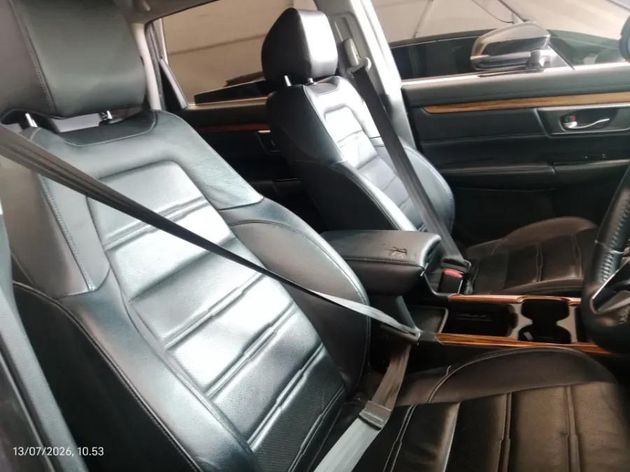 Foto Mobil Bekas Kabin Depan Honda CR-V 1.5 Turbo tahun 2019