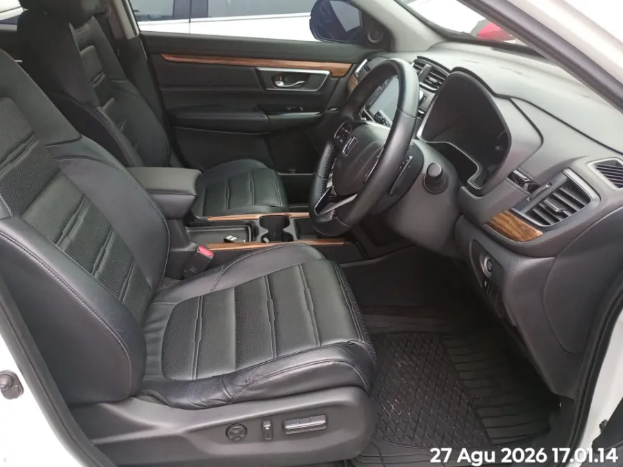Foto Mobil Bekas Kabin Depan Honda CR-V 1.5 Turbo tahun 2019