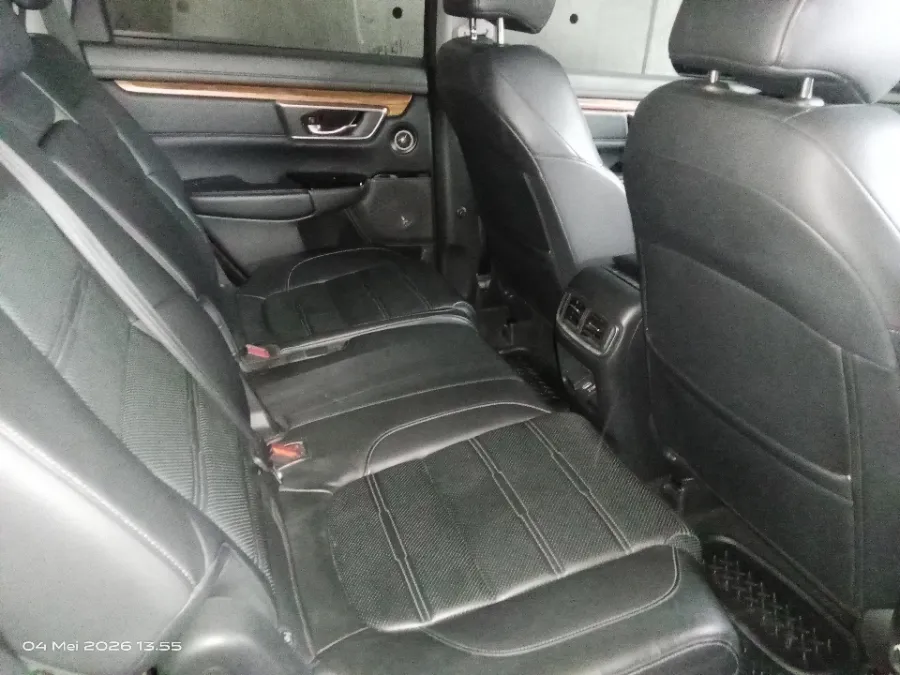 Foto Mobil Bekas Kabin Belakang Honda CR-V 1.5 Turbo tahun 2021