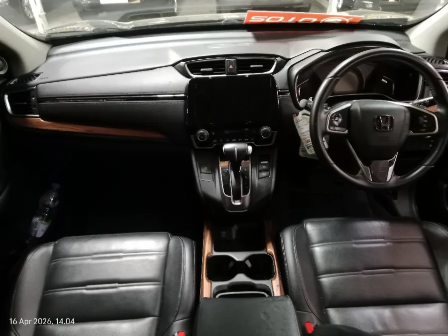 Foto Mobil Bekas Dashboard Honda CR-V 1.5 Turbo Prestige tahun 2017