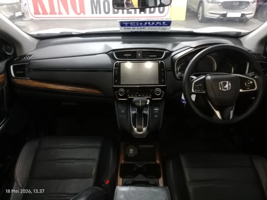 Foto Mobil Bekas Dashboard Honda CR-V 1.5 Turbo Prestige tahun 2017