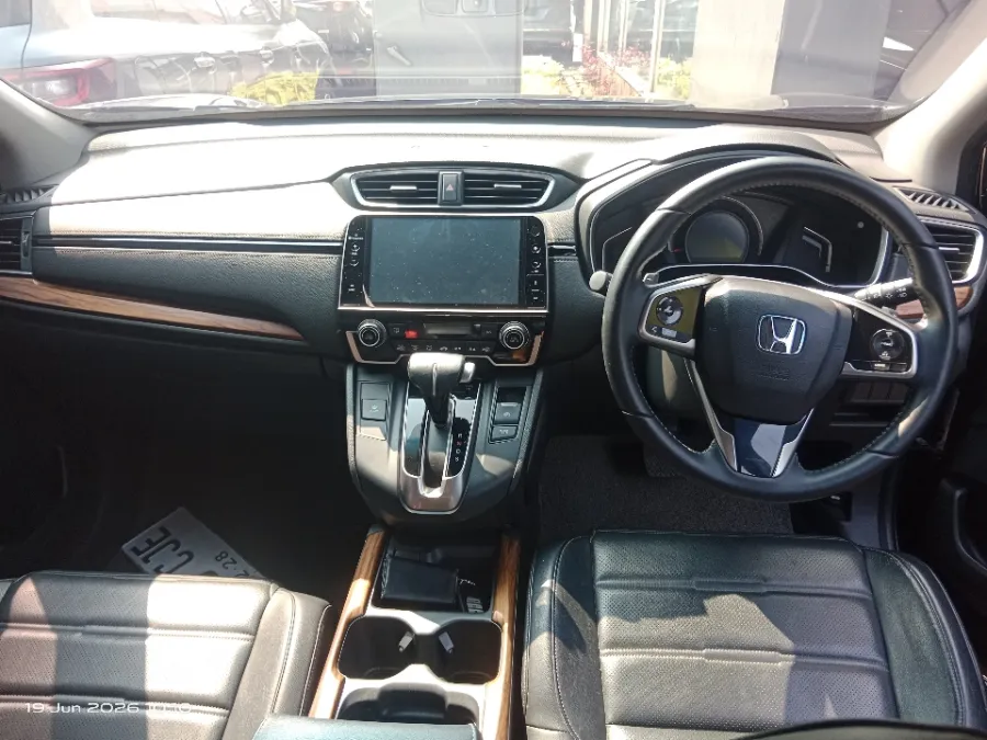 Foto Mobil Bekas Dashboard Honda CR-V 1.5 Turbo Prestige tahun 2017