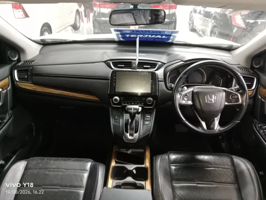 Foto Mobil Bekas Dashboard Honda CR-V 1.5 Turbo Prestige tahun 2017