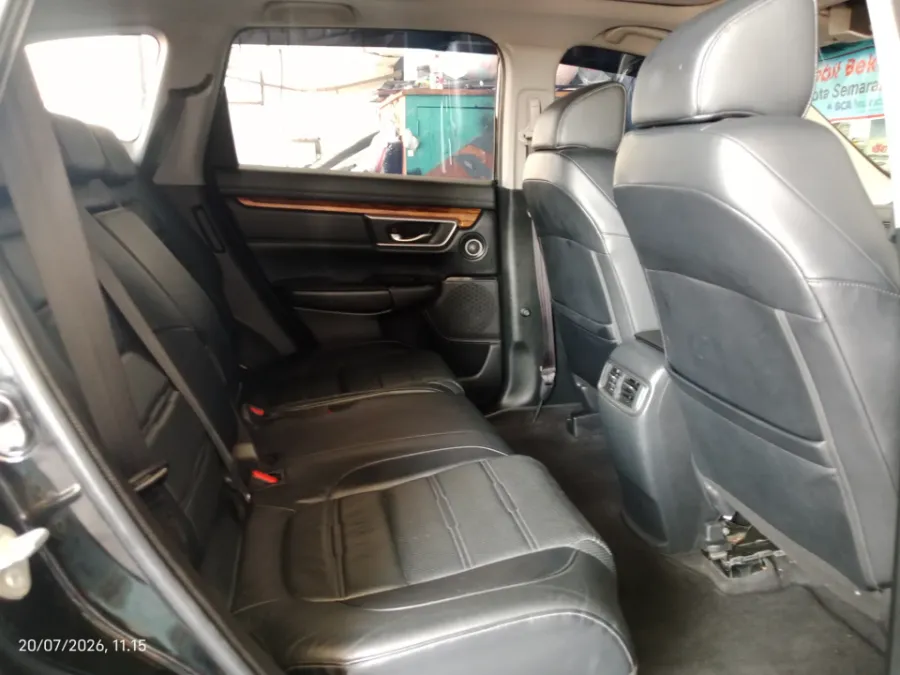 Foto Mobil Bekas Kabin Belakang Honda CR-V 1.5 Turbo Prestige tahun 2017