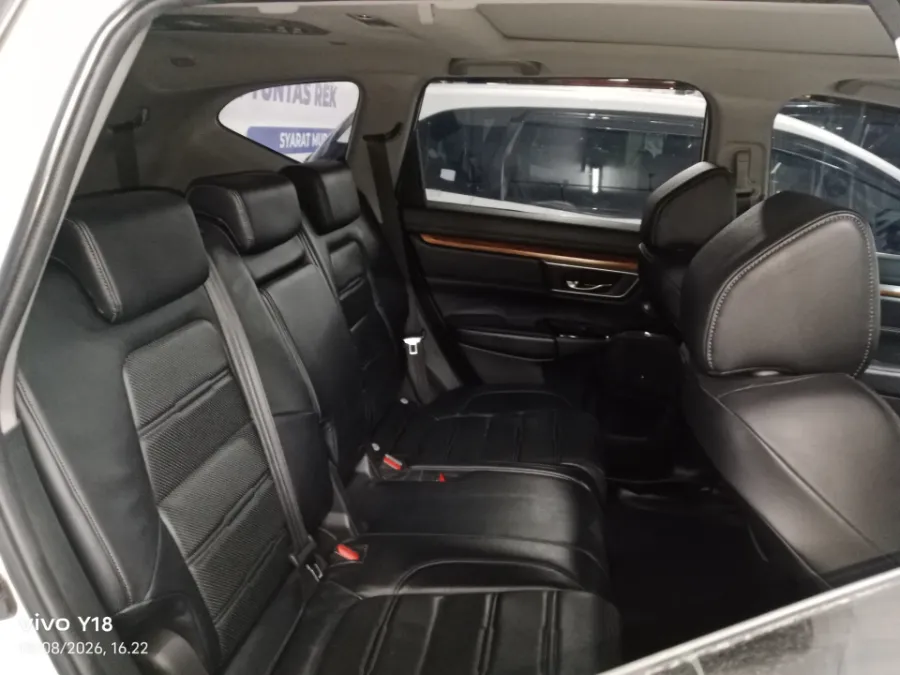 Foto Mobil Bekas Kabin Belakang Honda CR-V 1.5 Turbo Prestige tahun 2017