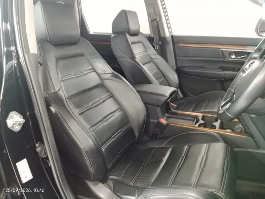 Foto Mobil Bekas Kabin Depan Honda CR-V 1.5 Turbo Prestige tahun 2017