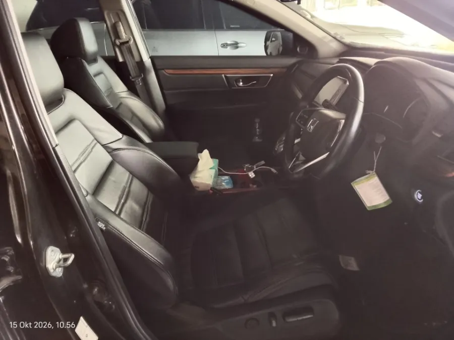 Foto Mobil Bekas Kabin Depan Honda CR-V 1.5 Turbo Prestige tahun 2017