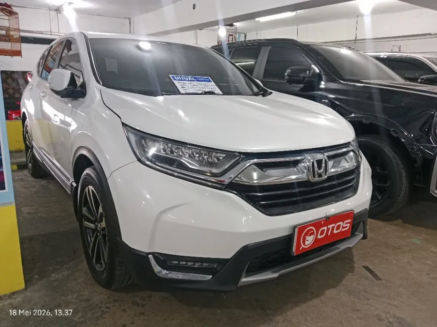 Foto Mobil Bekas Kanan Depan Honda CR-V 1.5 Turbo Prestige tahun 2017