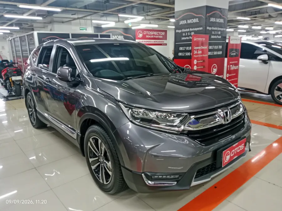 Foto Mobil Bekas Kanan Depan Honda CR-V 1.5 Turbo Prestige tahun 2017