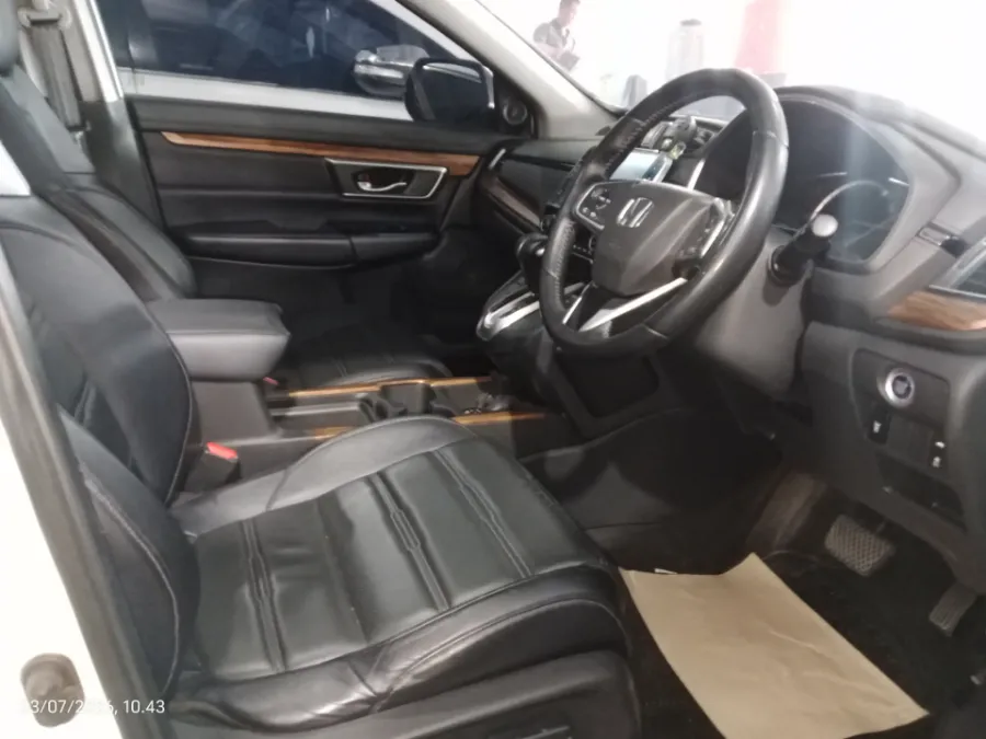 Foto Mobil Bekas Kabin Depan Honda CR-V 1.5 Turbo Prestige tahun 2018