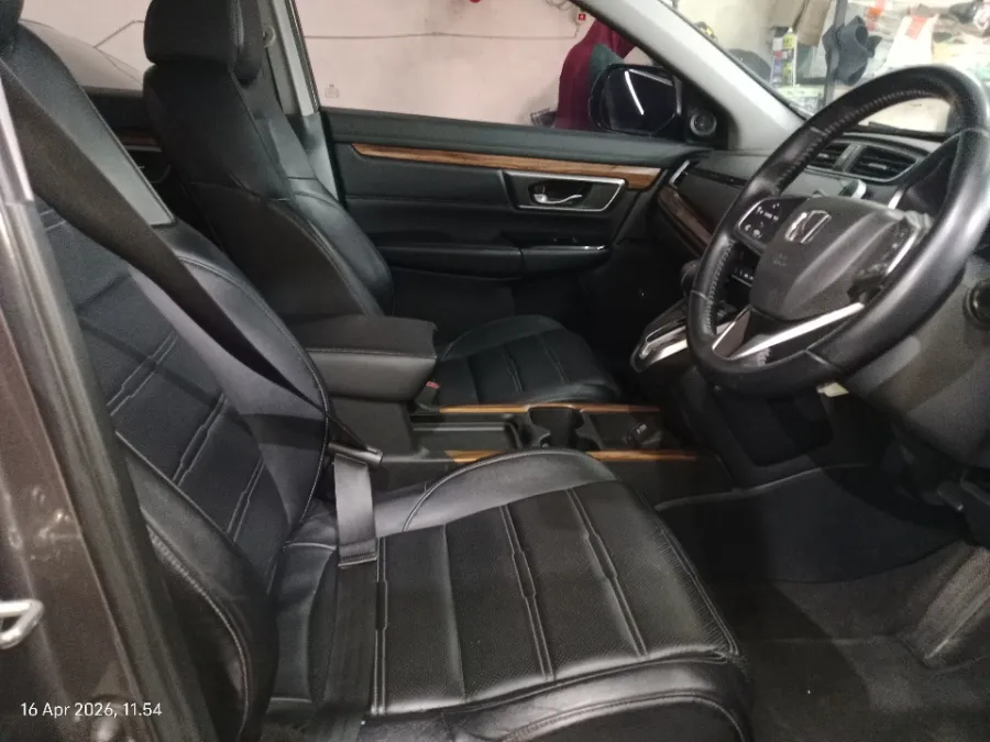 Foto Mobil Bekas Kabin Depan Honda CR-V 1.5 Turbo Prestige tahun 2018