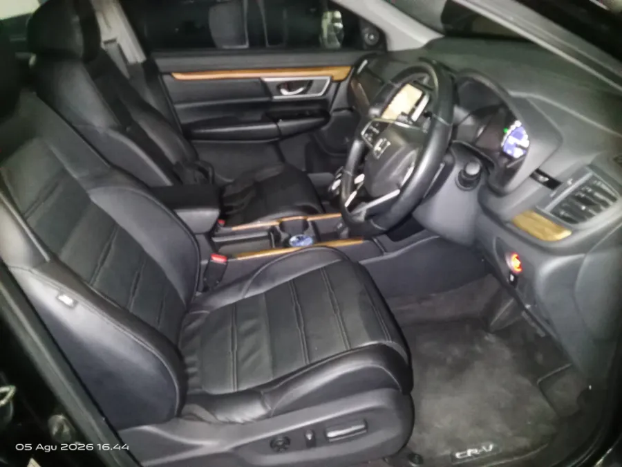 Foto Mobil Bekas Kabin Depan Honda CR-V 1.5 Turbo Prestige tahun 2018