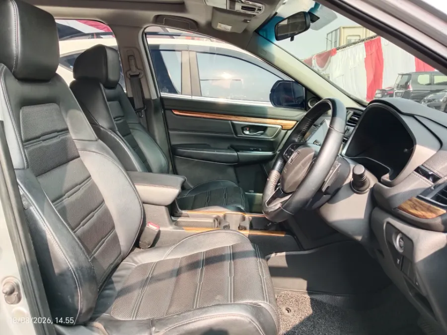 Foto Mobil Bekas Kabin Depan Honda CR-V 1.5 Turbo Prestige tahun 2018