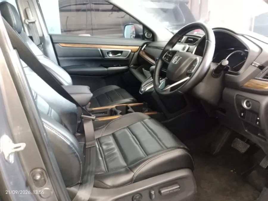 Foto Mobil Bekas Kabin Depan Honda CR-V 1.5 Turbo Prestige tahun 2018