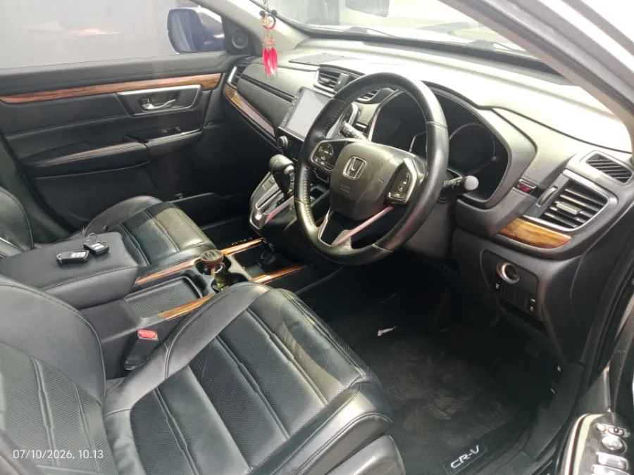 Foto Mobil Bekas Kabin Depan Honda CR-V 1.5 Turbo Prestige tahun 2018