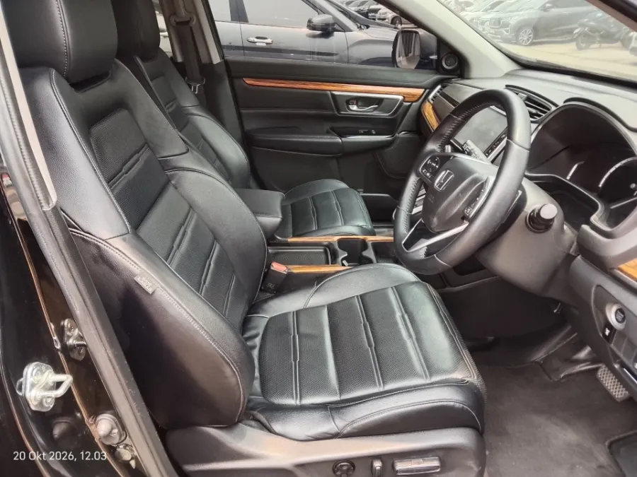 Foto Mobil Bekas Kabin Depan Honda CR-V 1.5 Turbo Prestige tahun 2018