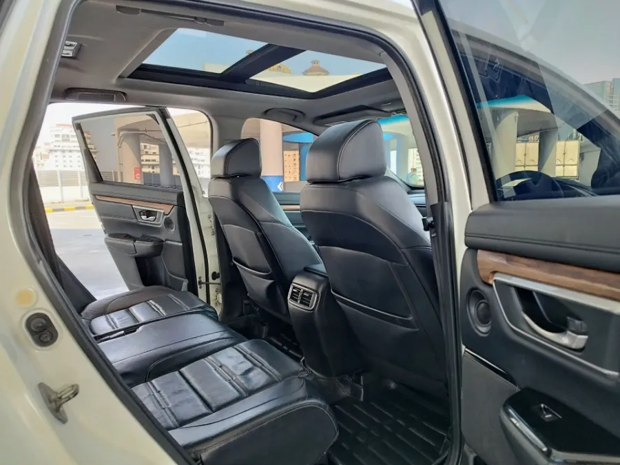 Foto Mobil Bekas Kabin Belakang Honda CR-V 1.5 Turbo Prestige tahun 2019