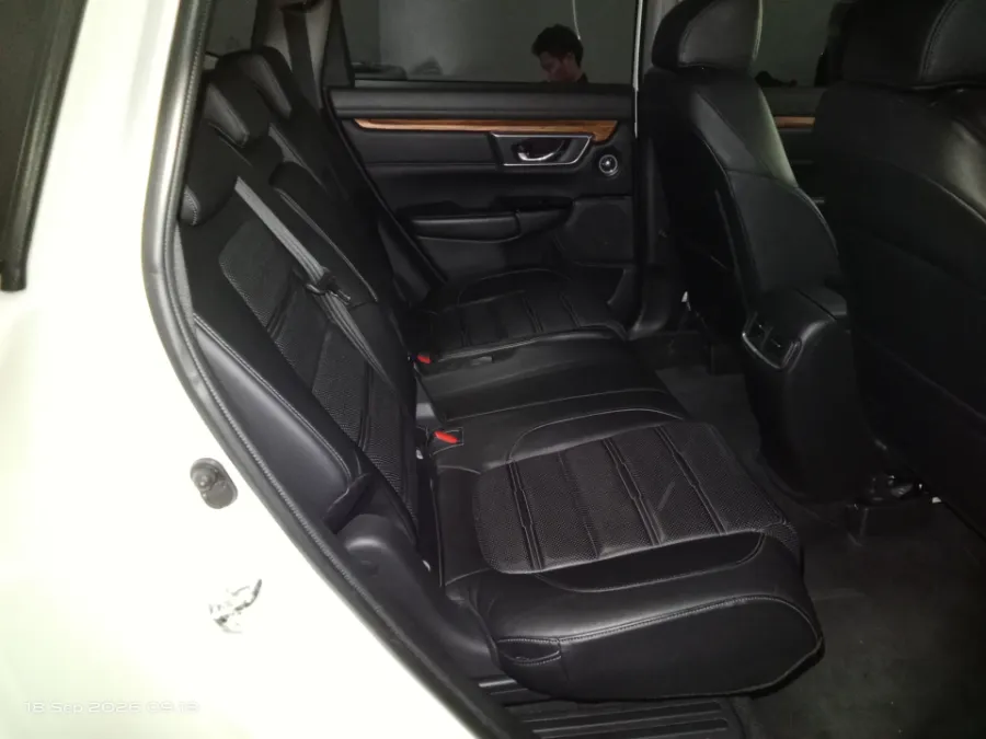 Foto Mobil Bekas Kabin Belakang Honda CR-V 1.5 Turbo Prestige tahun 2019